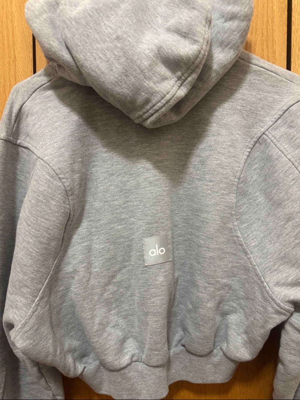 ALO Yoga women’s Light Gray Crewneck Hoodie Sweater